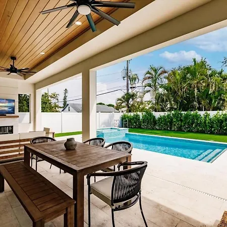 Naples Paradise Cove Luxury Beach Home